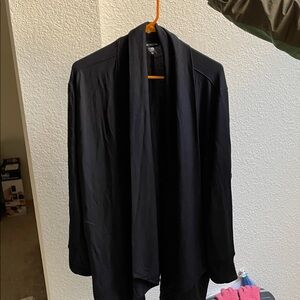 Athleta woman XL Black Lightweight wrap NWT